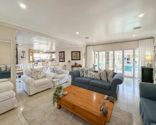 Atlantic Beach Villa Hotels near Paddocks shopping Centre
