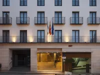 Hotel Rey Alfonso X - Kitchens