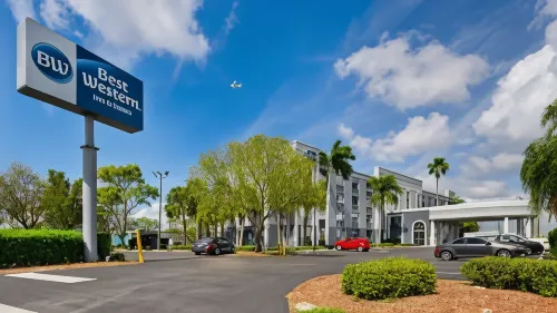 Best Western Fort Myers Inn  Suites - Gym