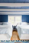 A Charming Vineyard Cottage Just Off the Pond - Balkon