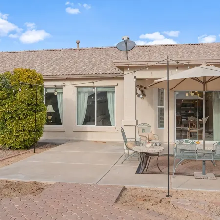 Beautiful 5-Bedroom Home in Surprise with Big Backyard Close to Spring Training