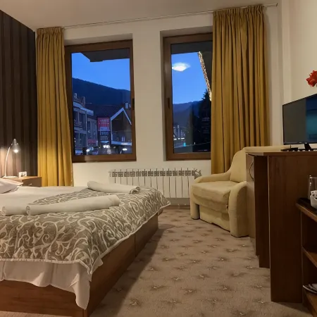 Granat Double Room 3- Next to Gondola Lift