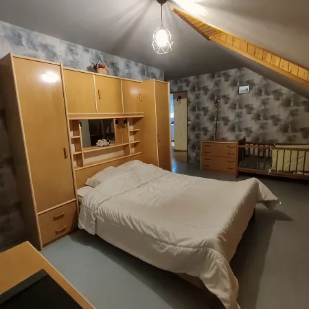 Fully-Equipped Meublé de Tourisme for Rent, Sleeps 6 (Discounts + Nights)