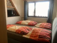 An der Wiese 1 für 2 Gäste Inkl. Bettw., Wlan, Südbalkon und Parkplatz am Haus - 民宿