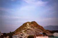 Ponnis Hotel