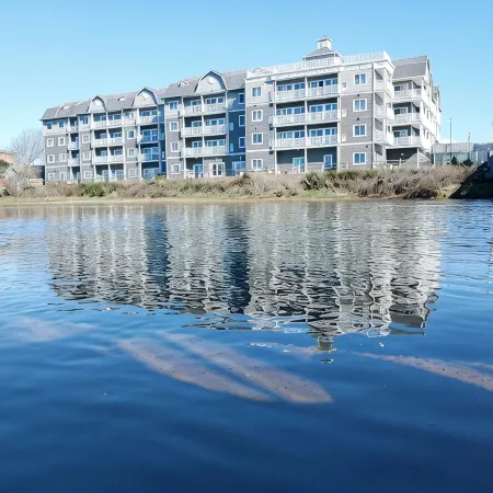 Rivertide Suites
