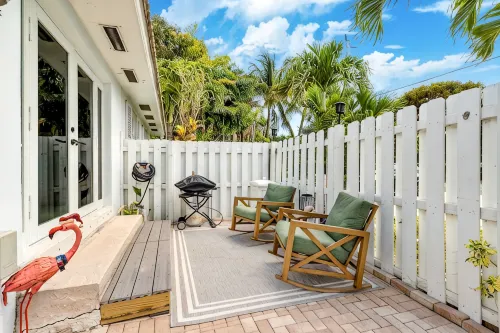 Best Location Ever! Comfortable, Cozy and Clean 2Bed/2BTH - Gym