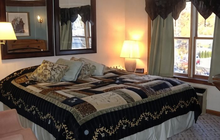 Sturbridge Country Inn