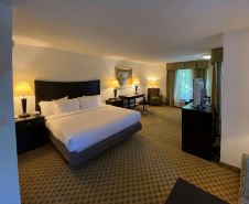 Holiday Inn Express Hotel & Suites Chestertown