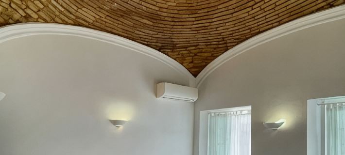 Wonderful house Built To Excellent Standards in the heart of Olhao. Hotele w: Olhão da Restauração