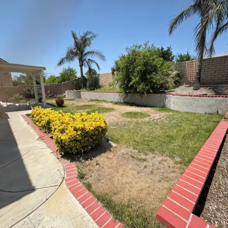 5 bds large house,Near Airport Ontario Mills,free parking,pets friendly.