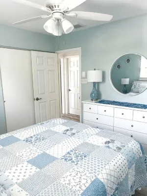 Sunset Bayside Beach House - Sleeps 14, Steps from Beach & Bay, Outdoor Shower