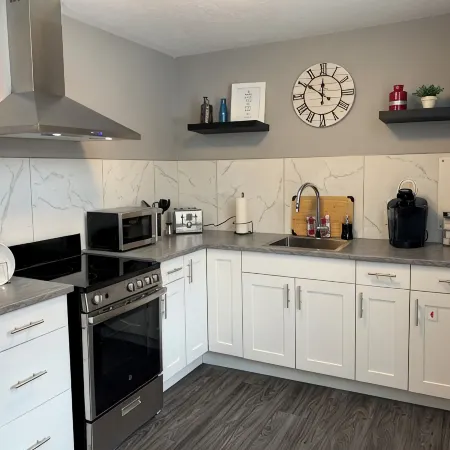 Berklee Suites of Stratford- Private 1 Bedroom Apartment