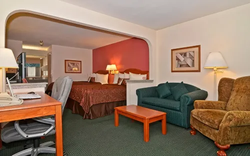 Econo Lodge Inn & Suites Memphis East - Swimmingpools