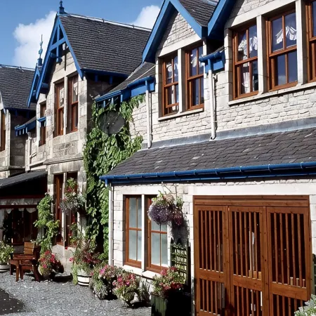 Rosemount Hotel