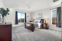 Homegrown Retreat - Spacious 3-bedroom family home - Fully Fenced in backyard - 4-Star