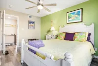 Waterfront Luxury Condo - 3성급