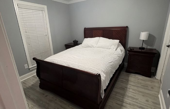 Luxurious 2 BR condo in North Augusta. Quiet, adjustable bed, power recliners
