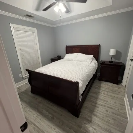 Luxurious 2 BR condo in North Augusta. Quiet, adjustable bed, power recliners