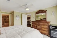 4 Bed W/ Pool Steps to the Beach/Ride - 4 ดาว