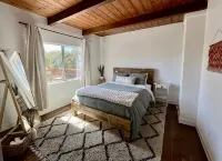 Secluded 1 acre Mountain Home - Hot Tub, 3 Decks & Direct National Forest Access - balcony
