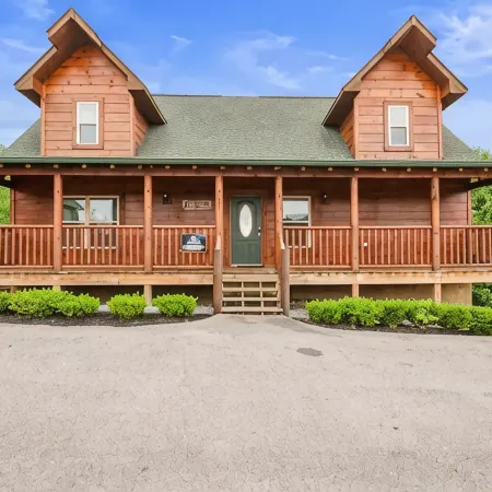 Big Mack Lodge - mountain views close to Dollywood