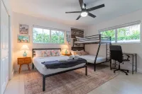 Private Beach Access-Heated Pool-TikiHut-Grill - 4-Star