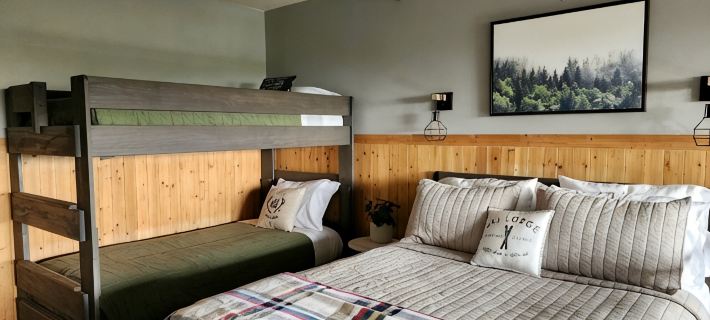 Pool, Hot Tub, Hiking Trails, Gondola, Alpine Slides, & More -Lutsen Mtn Getaway Hotels in Cook County