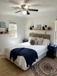 Cozy coastal oasis w/ wooded views and wrap around deck. Close to Dauphin Island - Beach