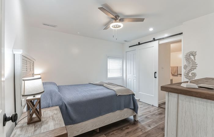 Cozy Beach Cottage just minutes from historic Cape May Pet Friendly!
