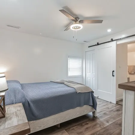 Cozy Beach Cottage just minutes from historic Cape May Pet Friendly!