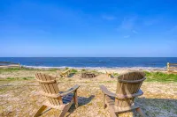 Secluded Beach home with amazing views. - 4-Star