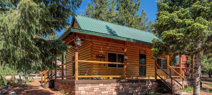 Cozy Cabin & Hot Tub Pet Friendly with AC and Fast WiFi in Duck Creek Village Hôtels à&nbsp;: Comte de Kane
