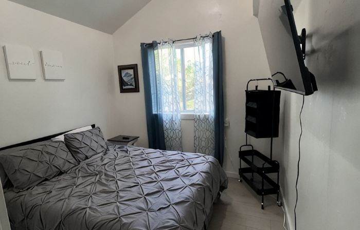 2 Bedroom 1 Bathroom with game room. Pet friendly