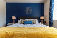 2 Bedrooms ✦ Ground Floor Unit ✦ Pool ✦ Wi-Fi ✦ Gym ✦ Pack 'n Play - 3성급
