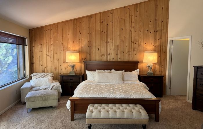 Spacious Secluded Cabin on 9 acres Hot Tub Outdoor Dining Private Trails