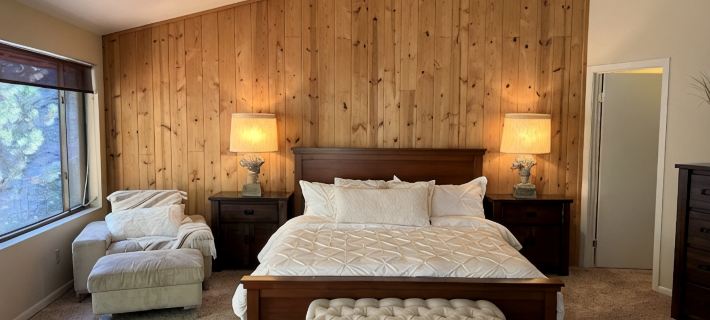 Spacious Secluded Cabin on 9 acres Hot Tub Outdoor Dining Private Trails Hotels in Idyllwild