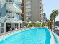 Point Break Luxury Apartments Hotels near Green Point