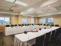 Inn at the Forks Hotels near Travel Manitoba
