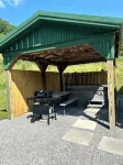 Cozy Tiny Cabin with Hot Tub, 3 Minutes to Seneca Rocks Park Entrance - Hytter