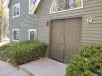 Modern Ground Level Riverfront Condo -  World Class Skiing - Private Fly Fishing - Wifi