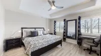 Lavish Tranquil No-Steps Oasis - Boutique