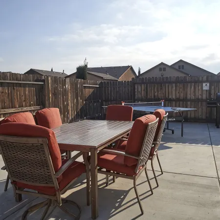 Spacious & New I KINGS & BBQ