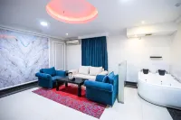 Rose Oasis Hotel - parking