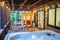 Upscale and Family-Friendly in Wintergreen - Pools