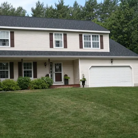 Nice family house just minutes from race track!!