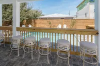 Oasis by the Beach, 2 master Suites, 2 living rooms, Heated pool, steps to ocean - 4-Star