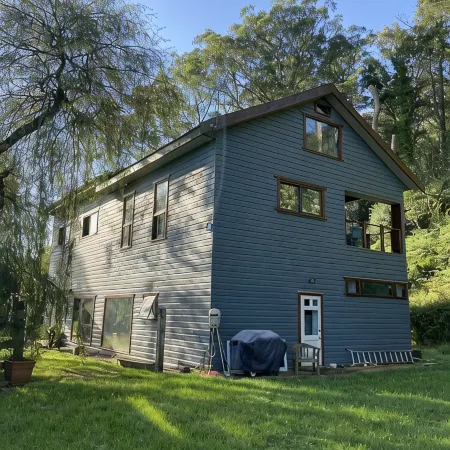 6 Bed, 4 Bath, 3 Level Renovated Barn, 1400m to Bowral Centre, 320m2, Peaceful