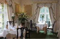 Maenan Abbey Hotel - Хоумстей