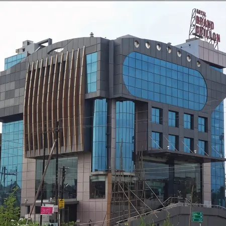 Grand Dhillon Hotel